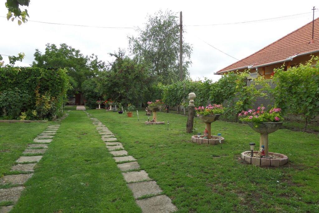 Natura Vendégház Pazmand Kültér fotó
