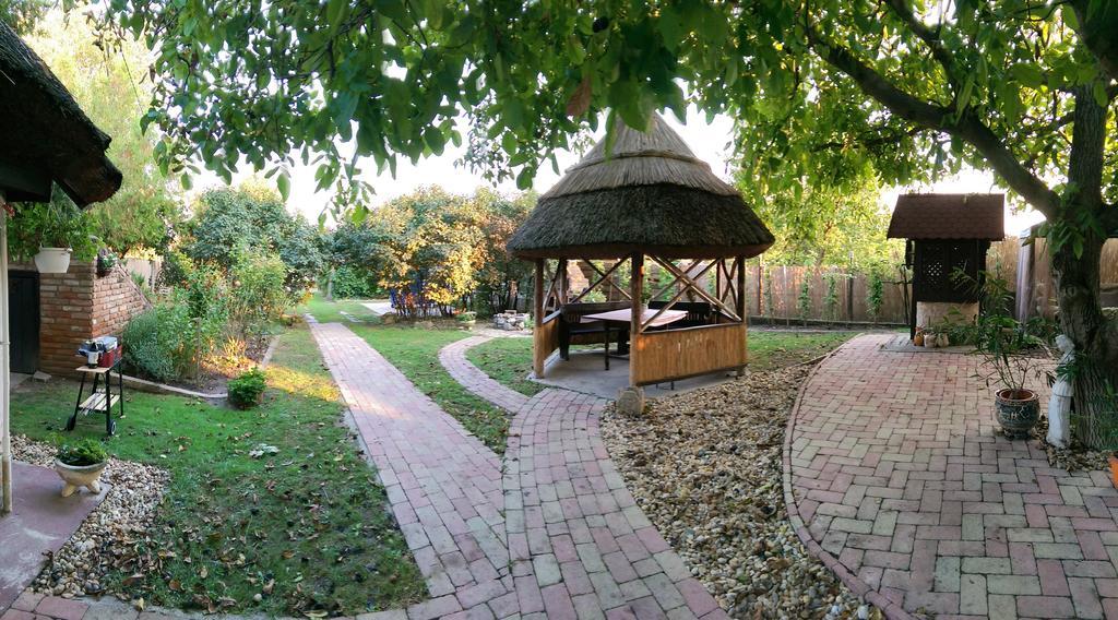 Natura Vendégház Pazmand Kültér fotó